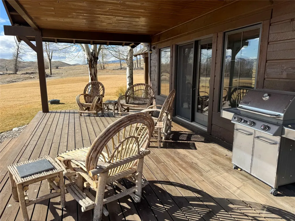100 Snowberry Path Melrose MT 59743