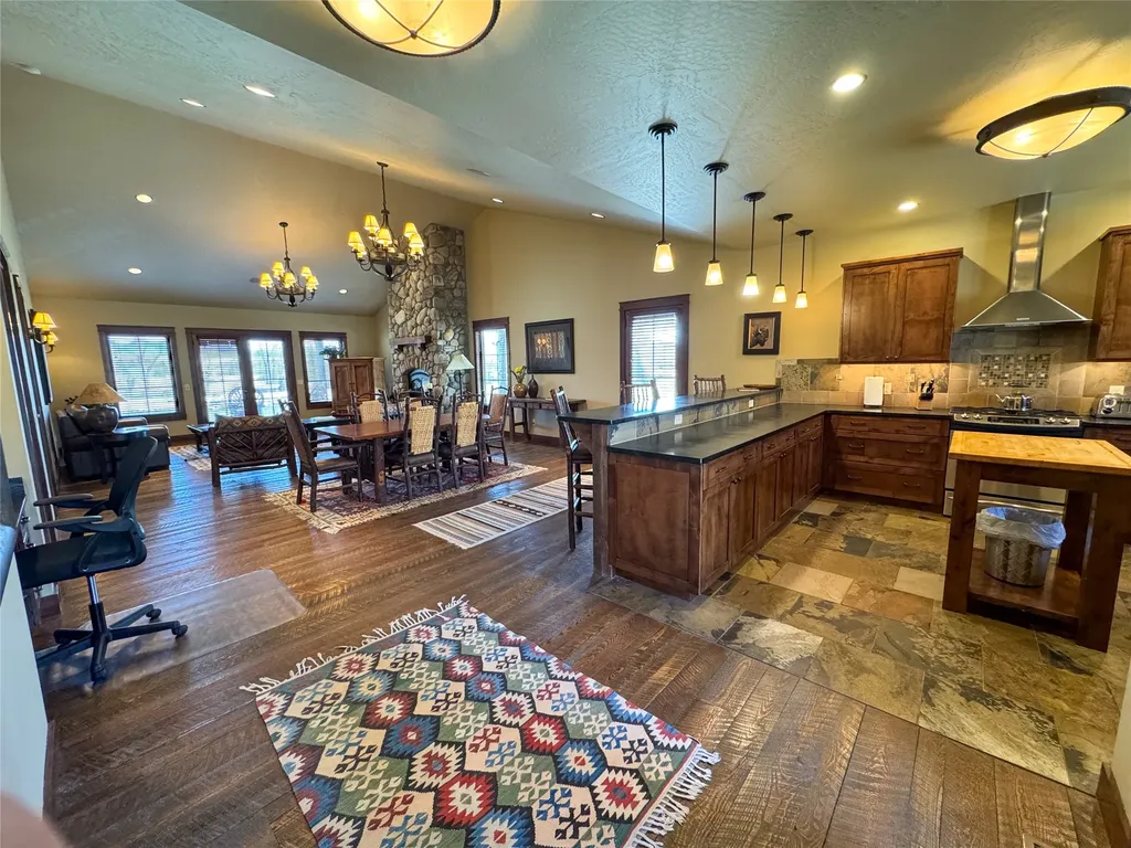 100 Snowberry Path Melrose MT 59743