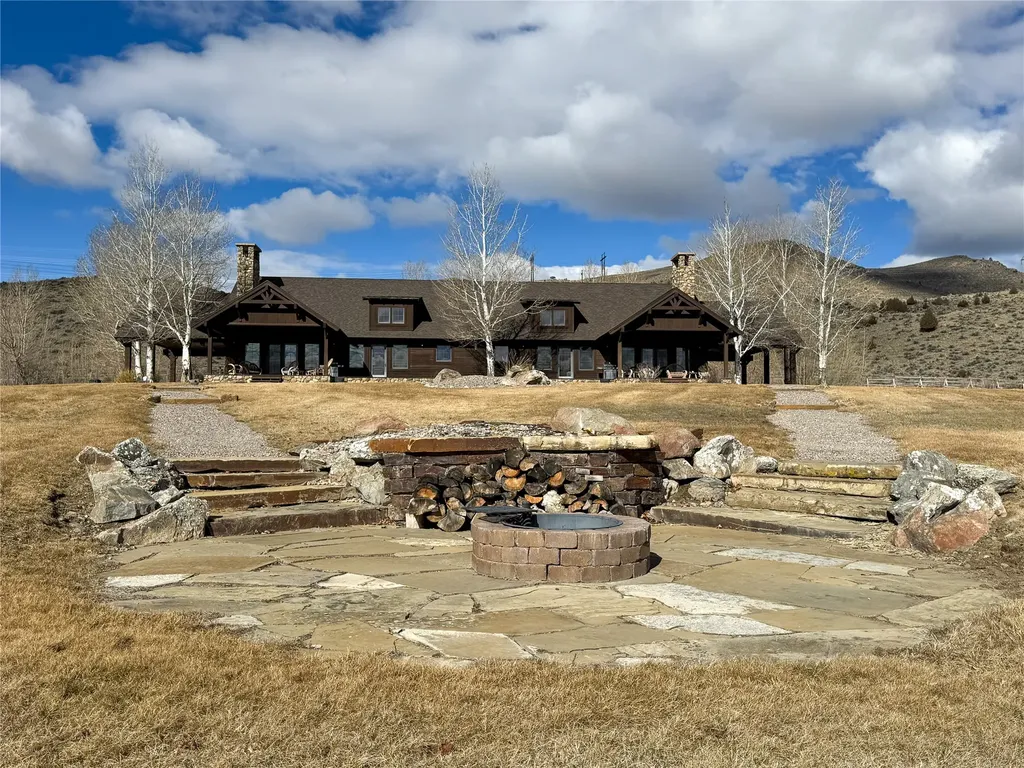 100 Snowberry Path Melrose MT 59743