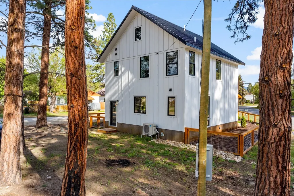 212 Water Way Darby MT 59829