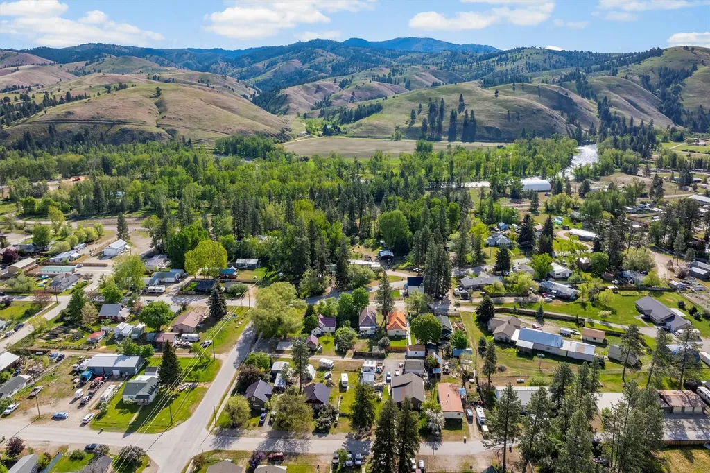 212 Water Way Darby MT 59829