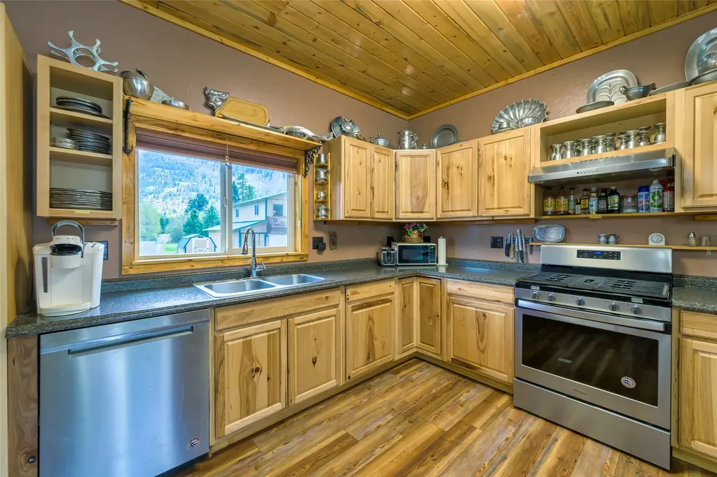 1500 River Road W Plains MT 59859