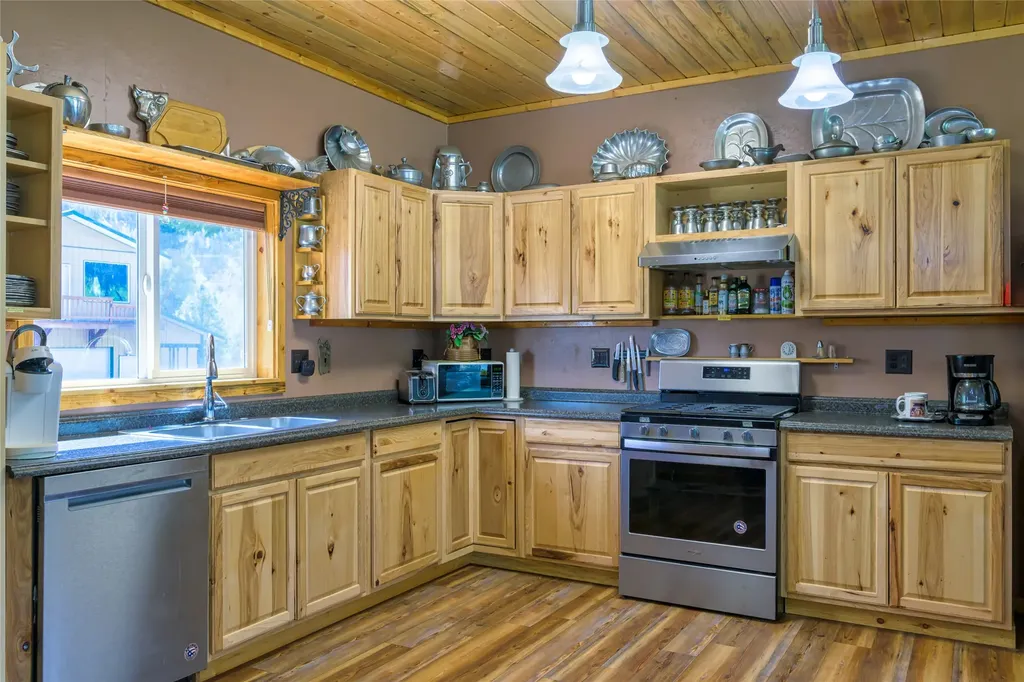 1500 River Road W Plains MT 59859