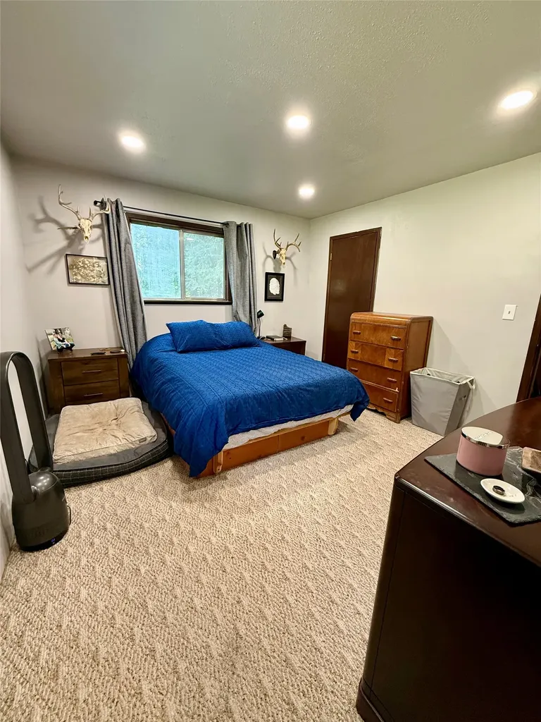 12437 Us Highway 2 Troy MT 59935
