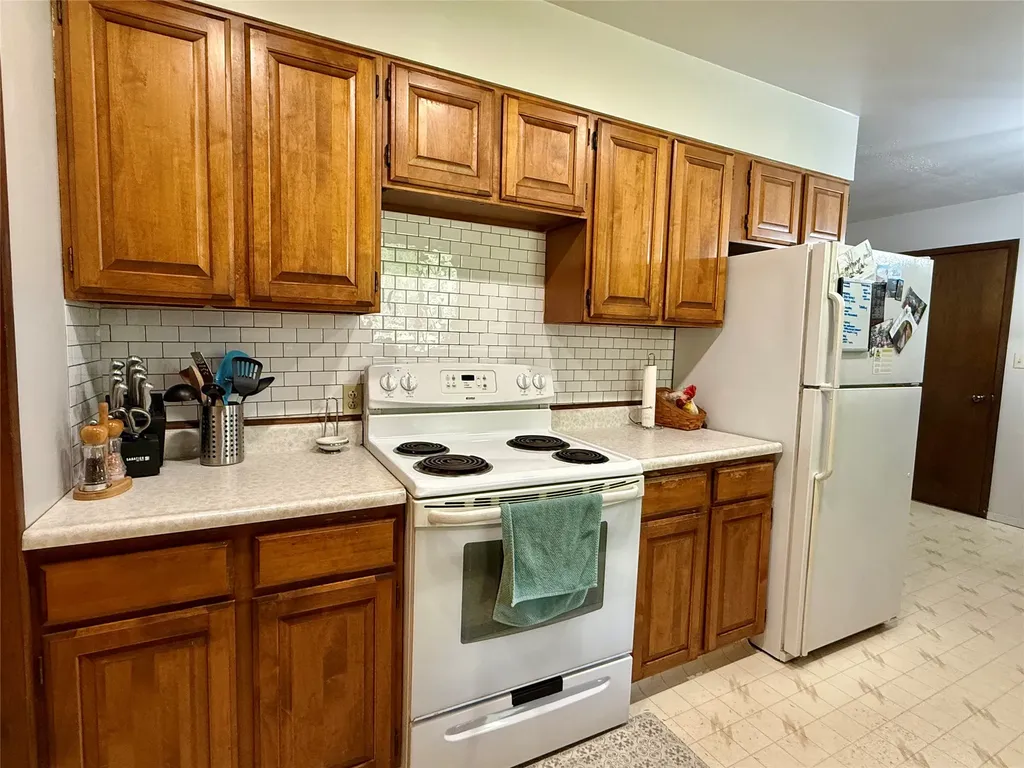 12437 Us Highway 2 Troy MT 59935