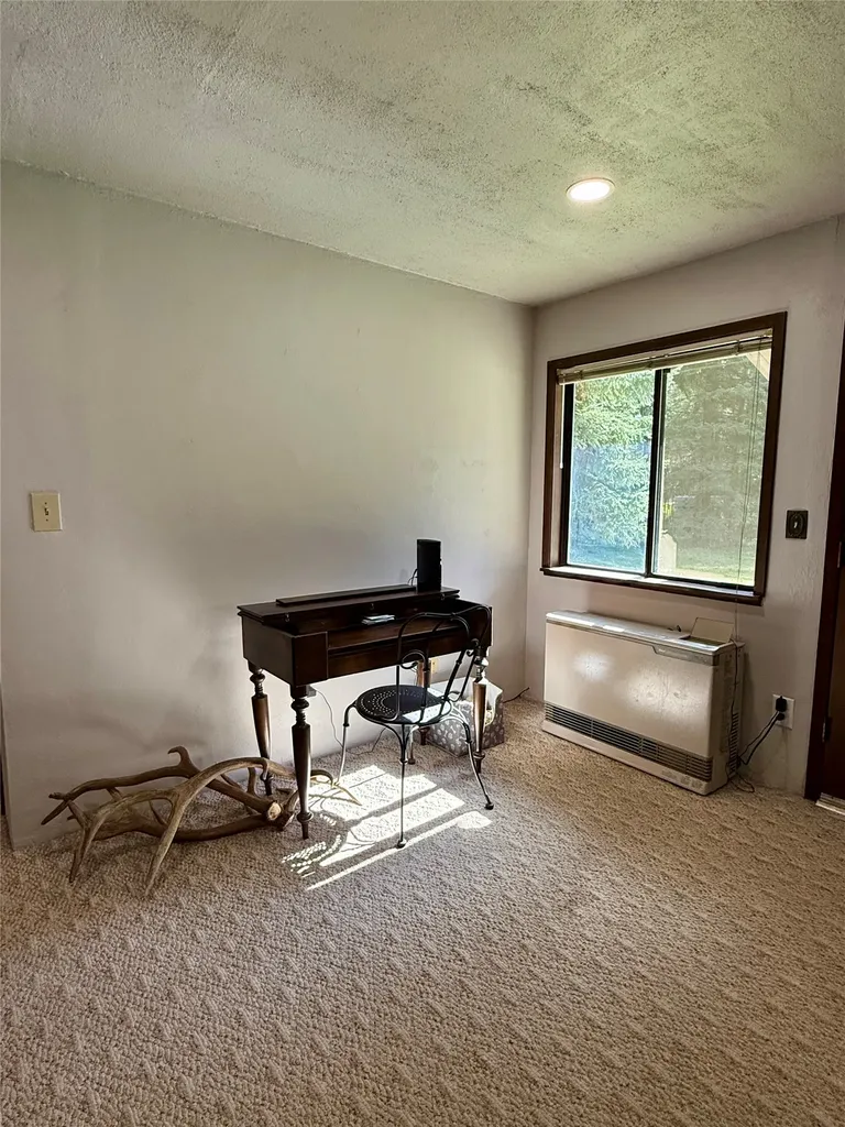 12437 Us Highway 2 Troy MT 59935