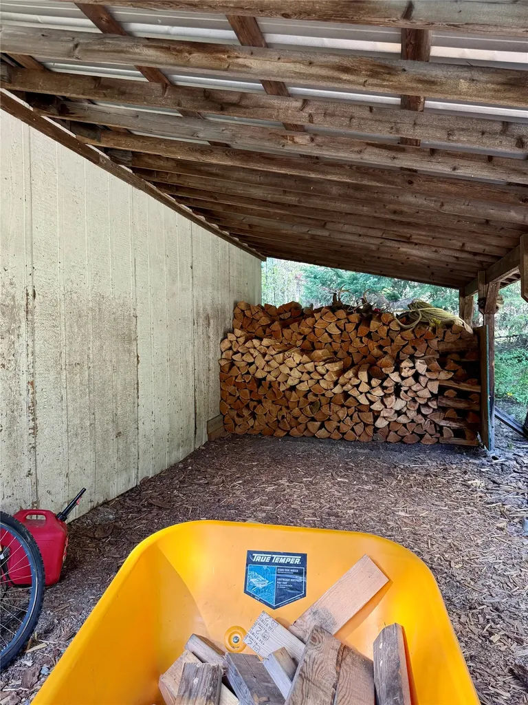12437 Us Highway 2 Troy MT 59935