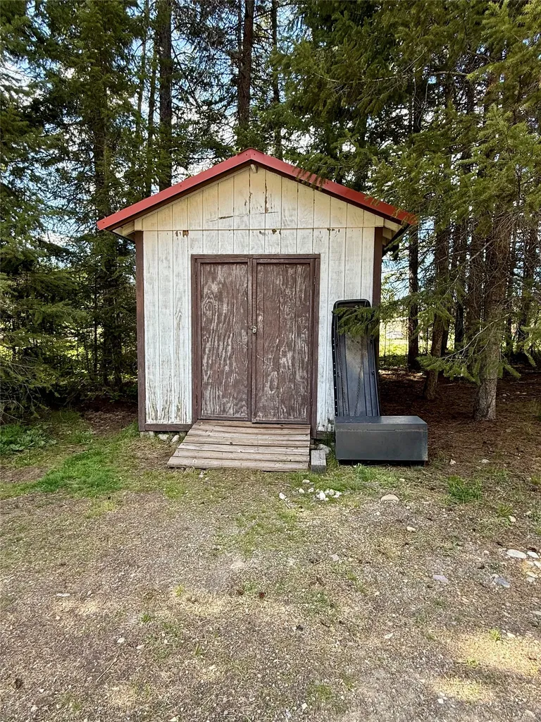 12437 Us Highway 2 Troy MT 59935