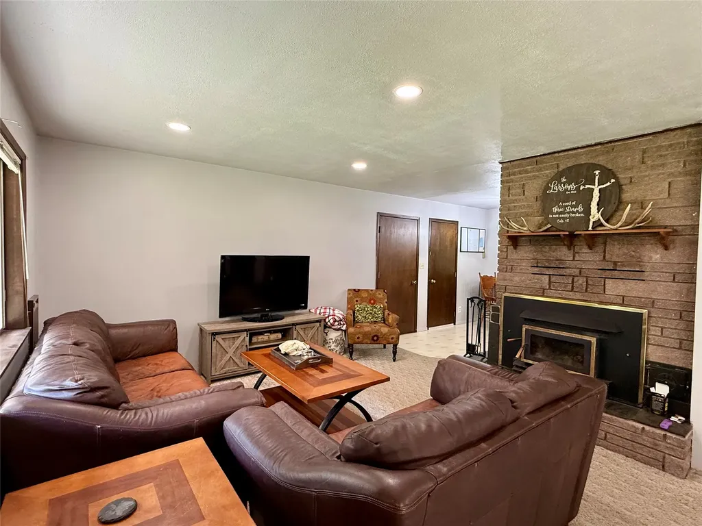 12437 Us Highway 2 Troy MT 59935