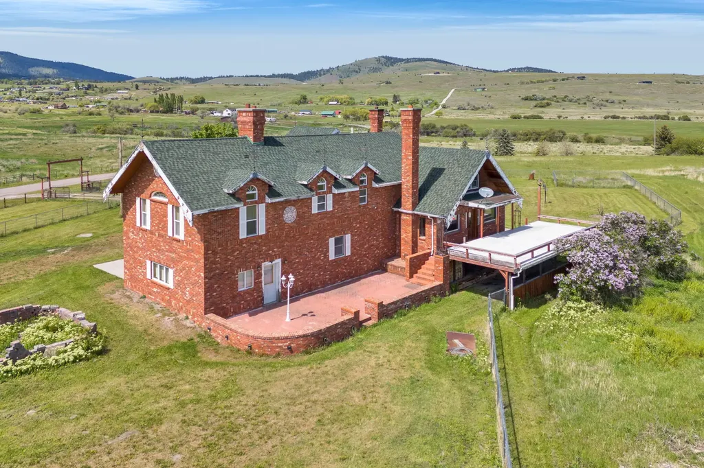 33562 Fox Road Polson MT 59860