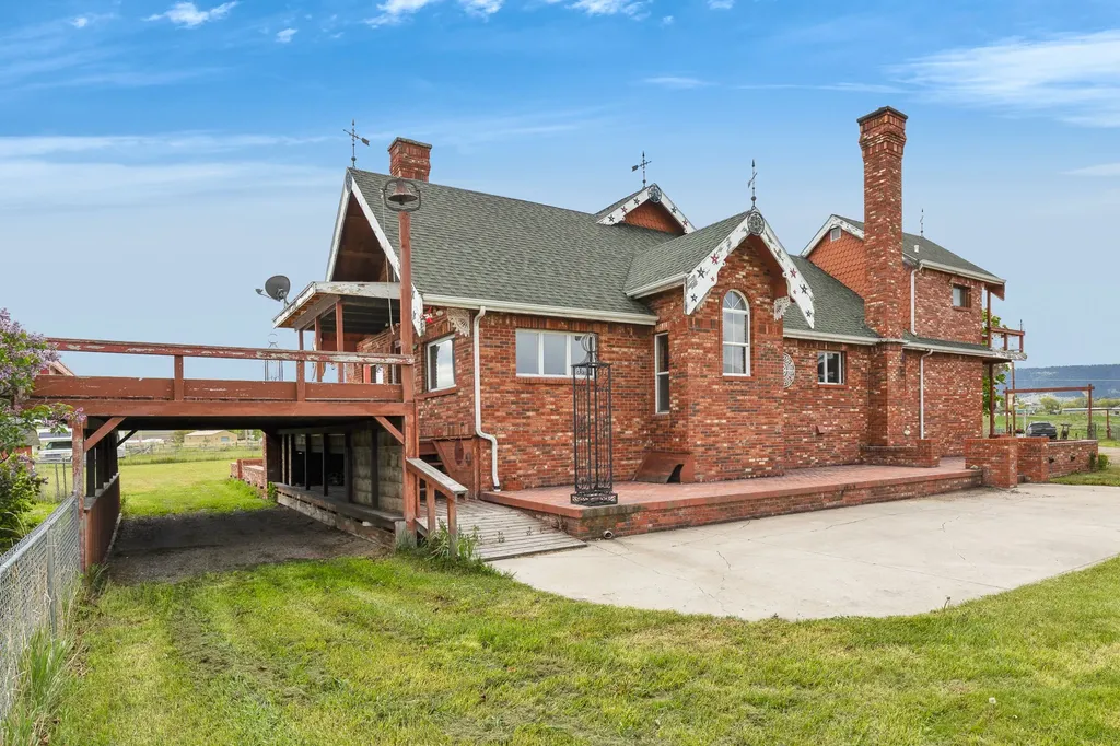 33562 Fox Road Polson MT 59860