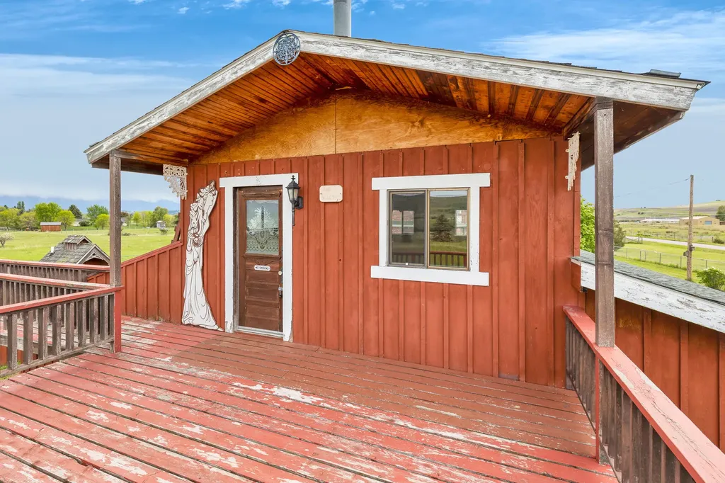 33562 Fox Road Polson MT 59860