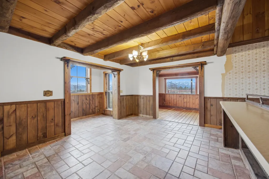 33562 Fox Road Polson MT 59860