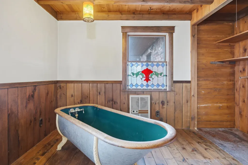 33562 Fox Road Polson MT 59860