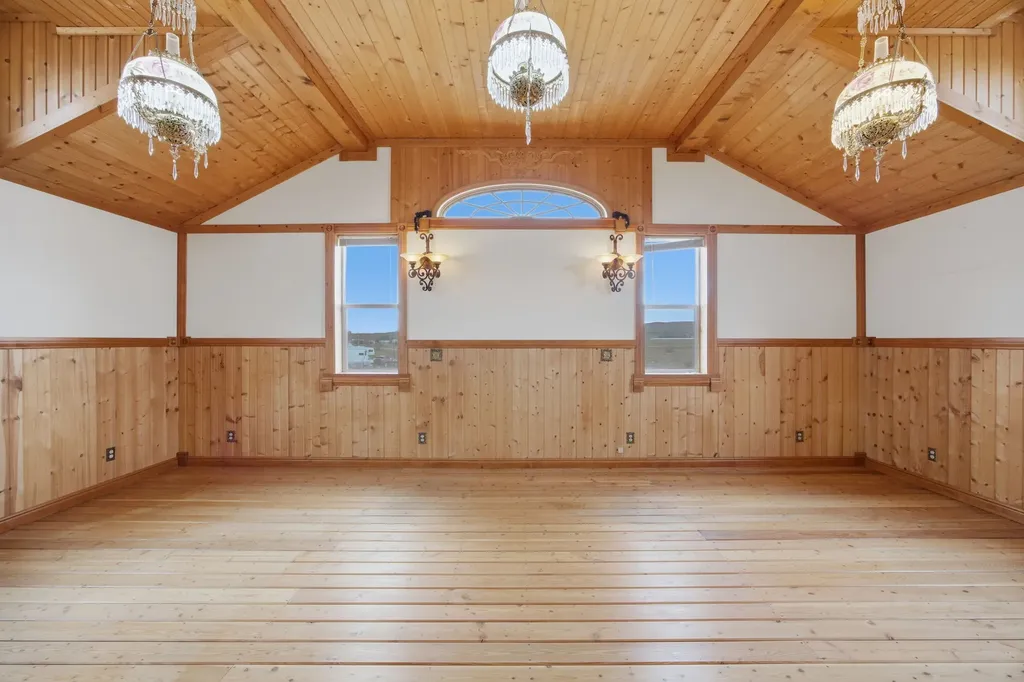 33562 Fox Road Polson MT 59860