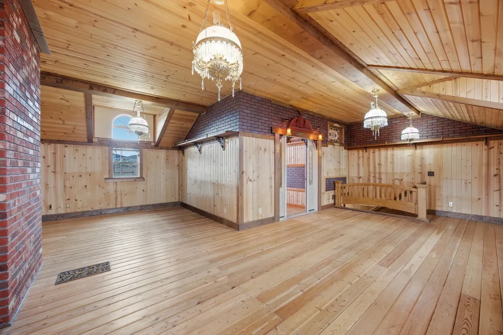 33562 Fox Road Polson MT 59860