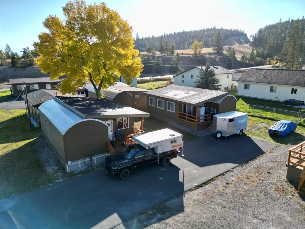 130 Redfield Lane Lakeside MT 59922