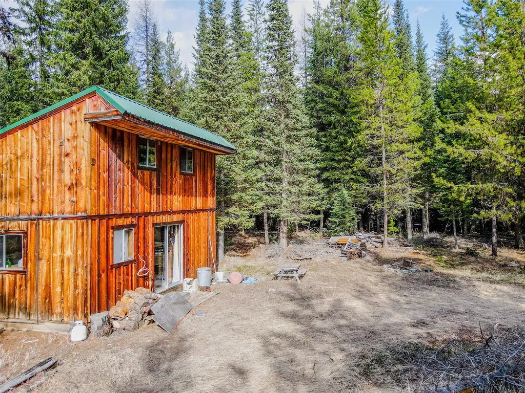 1656 N Fork Yaak Road Troy MT 59935