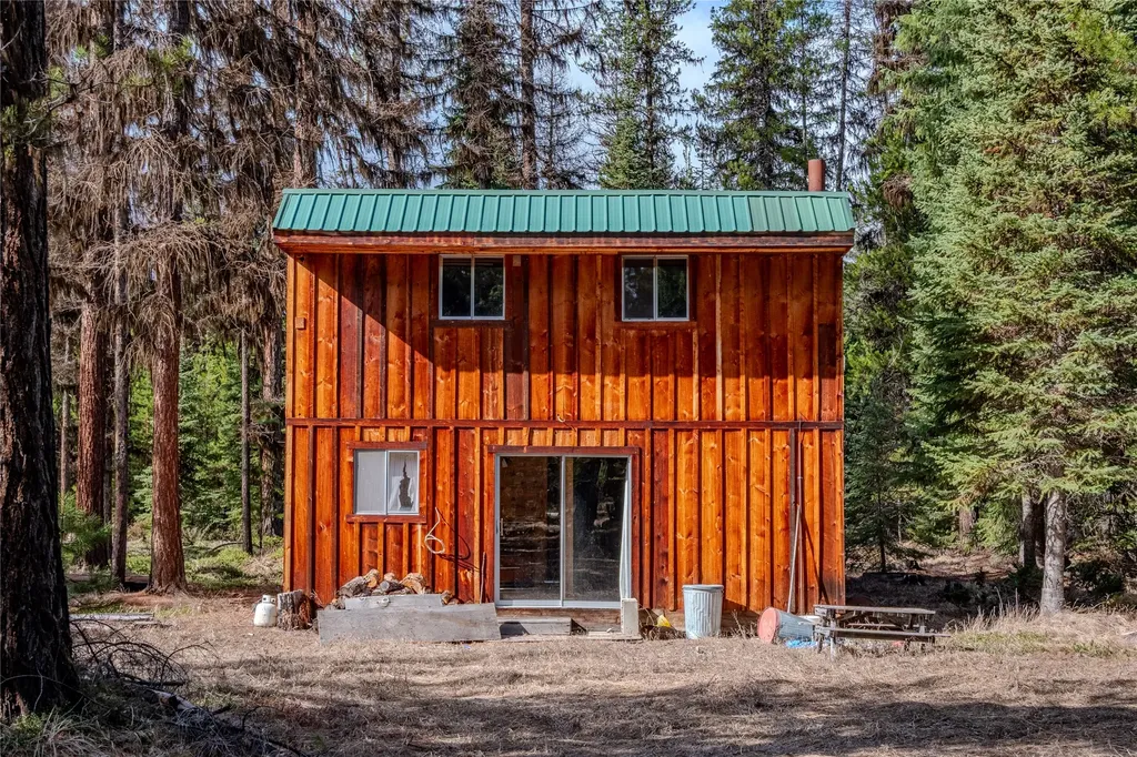 1656 N Fork Yaak Road Troy MT 59935