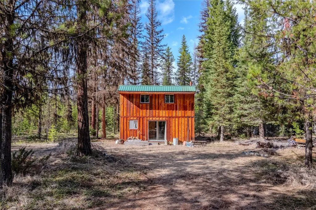 1656 N Fork Yaak Road Troy MT 59935