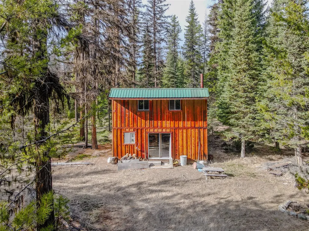1656 N Fork Yaak Road Troy MT 59935