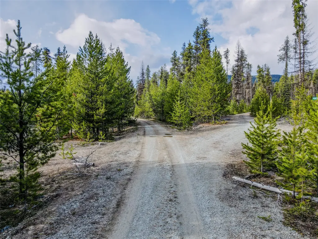 1656 N Fork Yaak Road Troy MT 59935