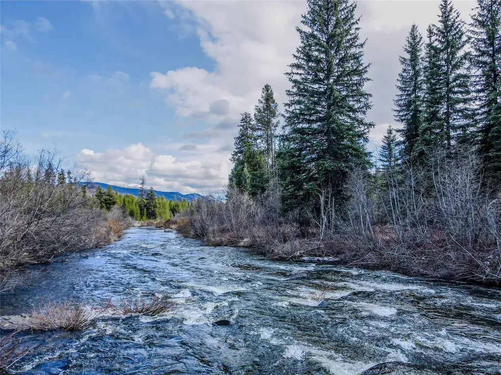 1656 N Fork Yaak Road Troy MT 59935
