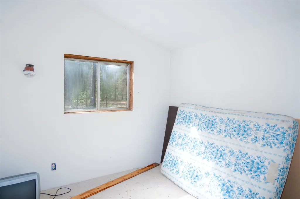 1656 N Fork Yaak Road Troy MT 59935