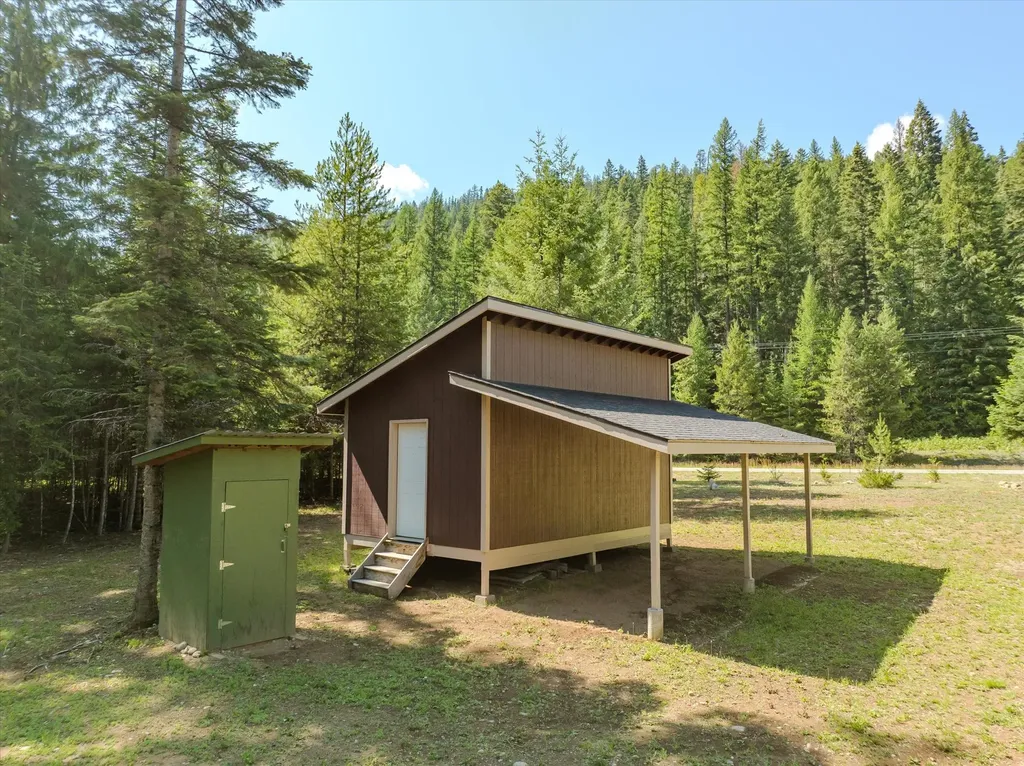 8556 Yaak River Road Troy MT 59935