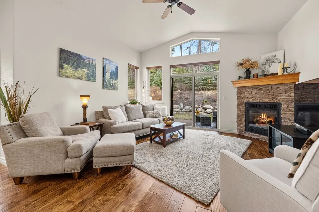 157 Oakmont Loop Columbia Falls MT 59912