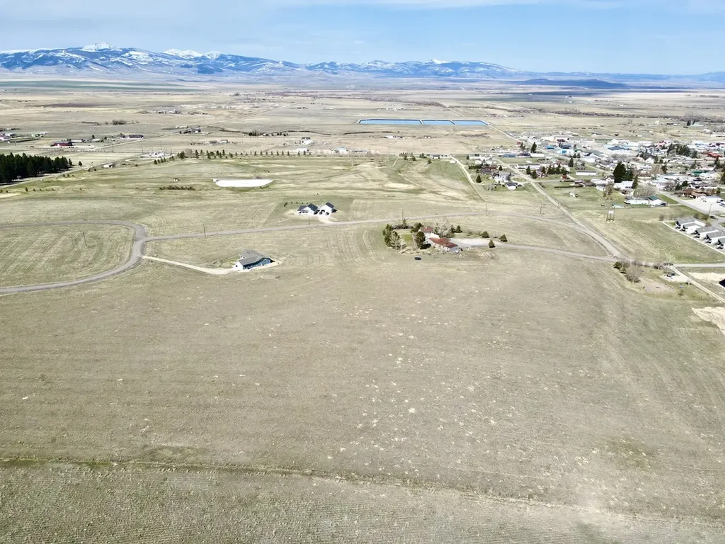 Lot 11 4th Avenue SE White Sulphur Springs MT 59645