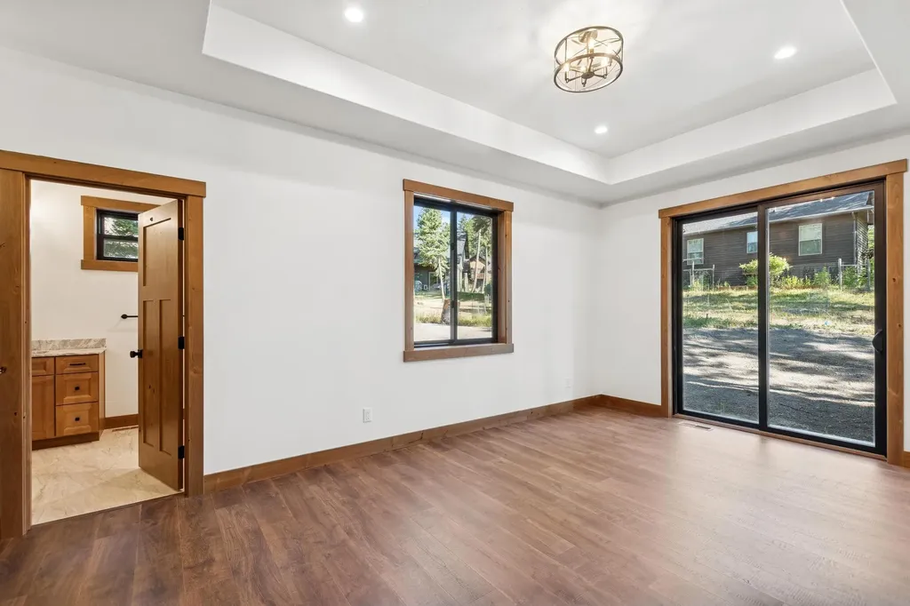 316 Spurwing Loop Lakeside MT 59922