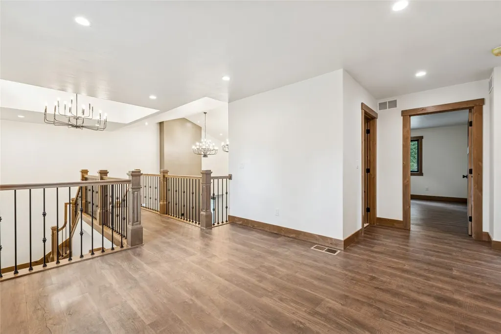 316 Spurwing Loop Lakeside MT 59922