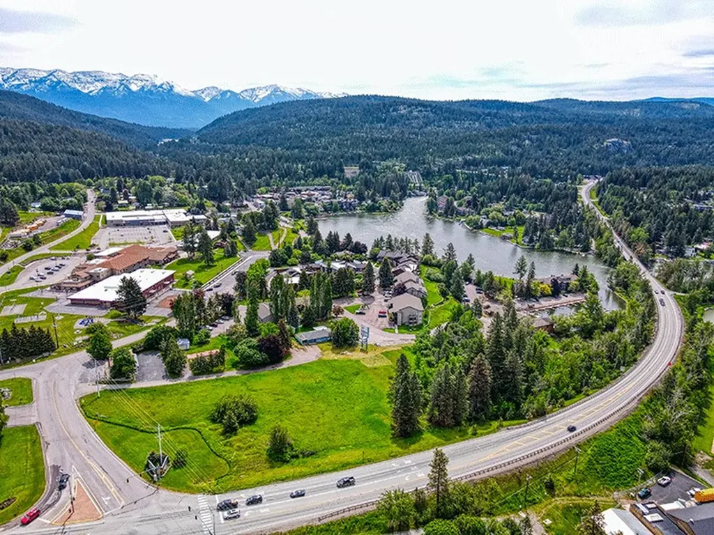180 Vista Lane Bigfork MT 59911