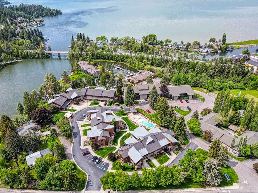 180 Vista Lane Bigfork MT 59911