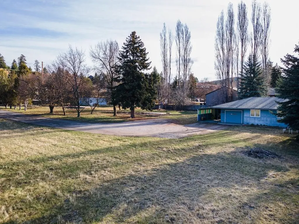 180 Vista Lane Bigfork MT 59911