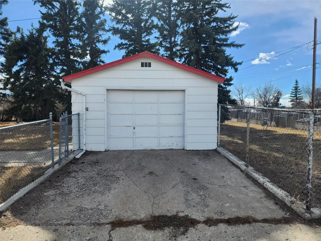 146 3rd Avenue NW Cut Bank MT 59427