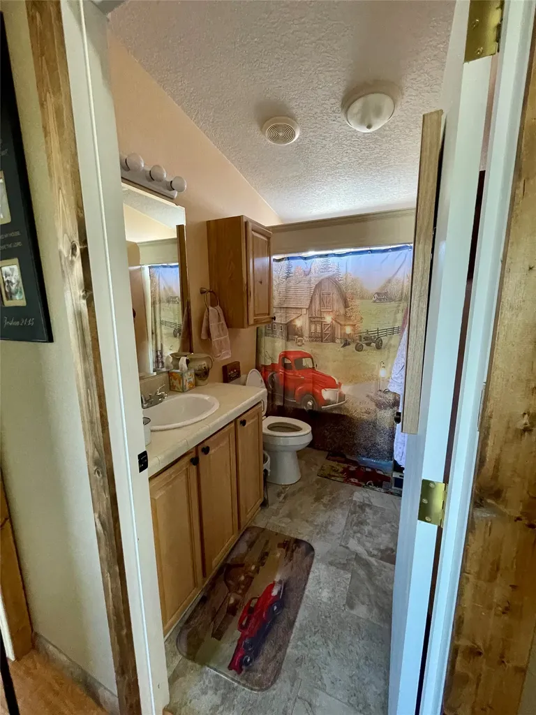 105 Mt-80 Fort Benton MT 59442