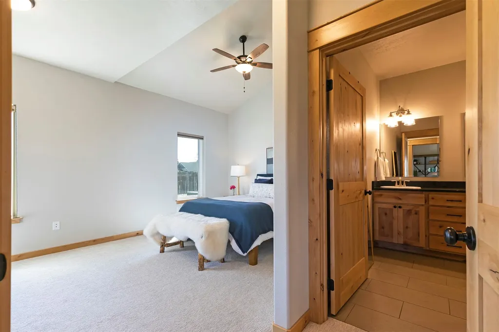 10 Lone Pine Trail Hamilton MT 59840