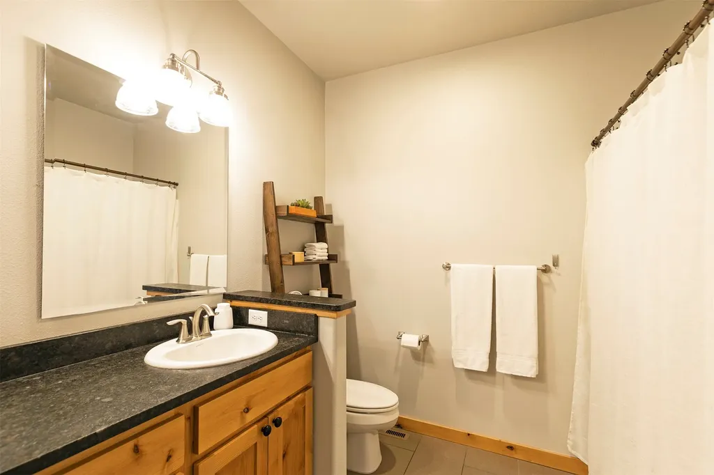 10 Lone Pine Trail Hamilton MT 59840