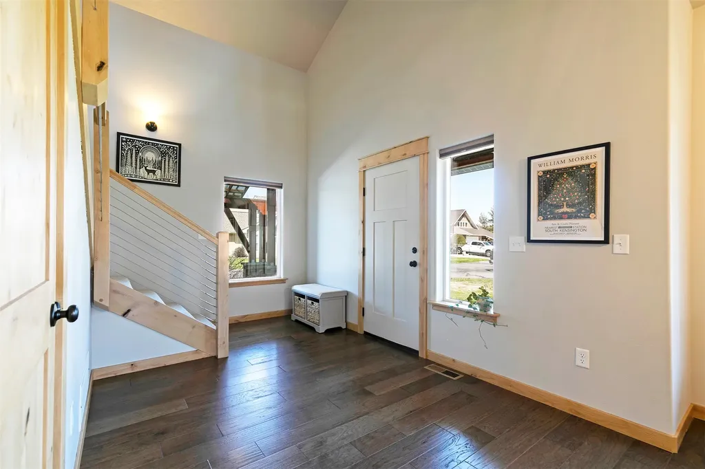 10 Lone Pine Trail Hamilton MT 59840