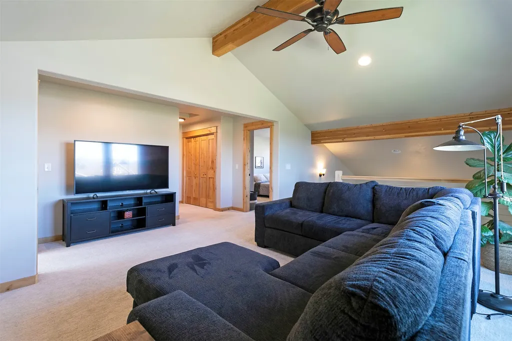 10 Lone Pine Trail Hamilton MT 59840