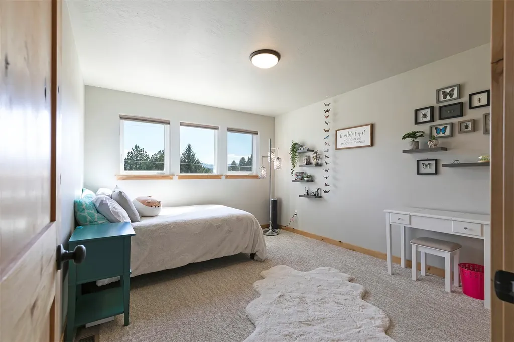 10 Lone Pine Trail Hamilton MT 59840