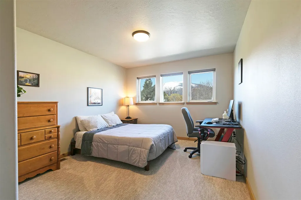 10 Lone Pine Trail Hamilton MT 59840