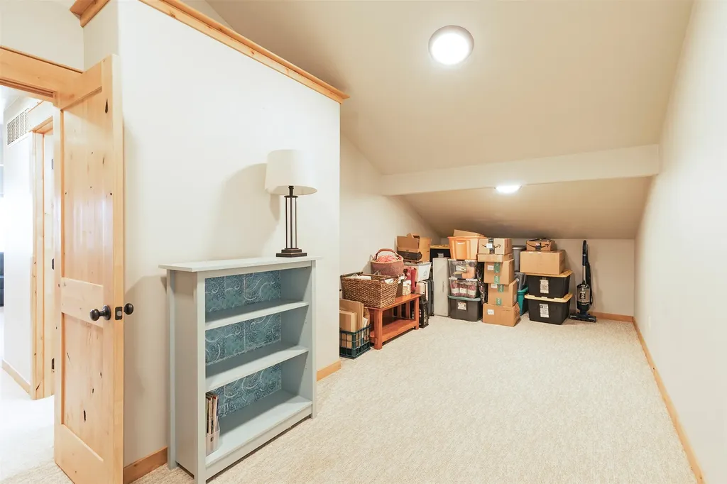 10 Lone Pine Trail Hamilton MT 59840