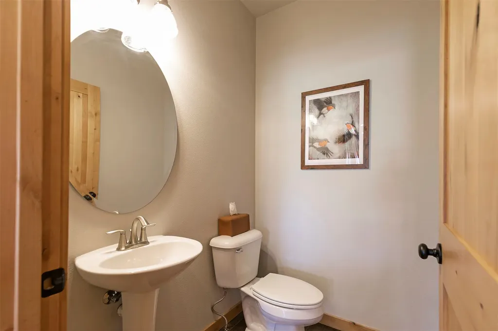10 Lone Pine Trail Hamilton MT 59840