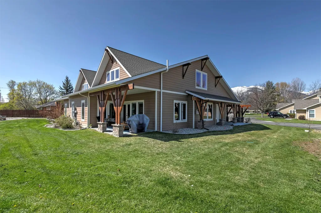 10 Lone Pine Trail Hamilton MT 59840