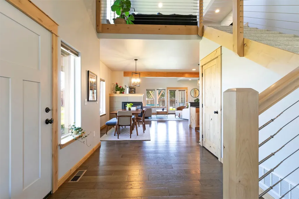 10 Lone Pine Trail Hamilton MT 59840