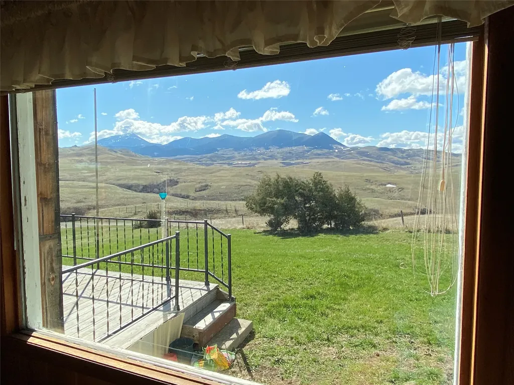 74 Burley Hill Road Belt MT 59412
