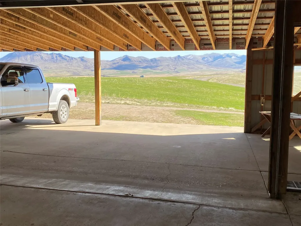 74 Burley Hill Road Belt MT 59412